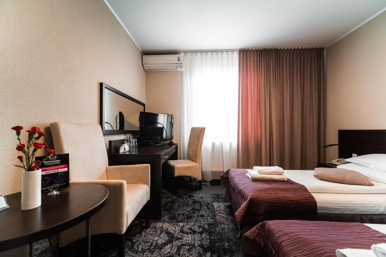 Hotel Coloseum Jarosław Esterno foto